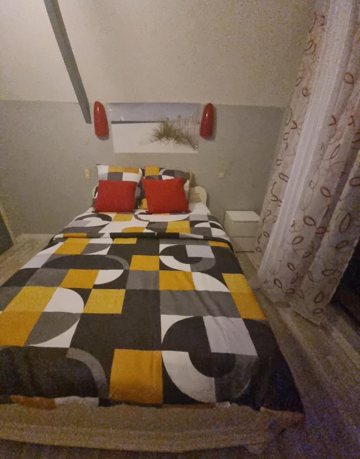 Belle Chambre Avec Balcon Arques  ภายนอก รูปภาพ